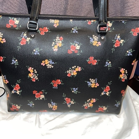 Coach Black Floral Women's Bag - Picture 2 of 4